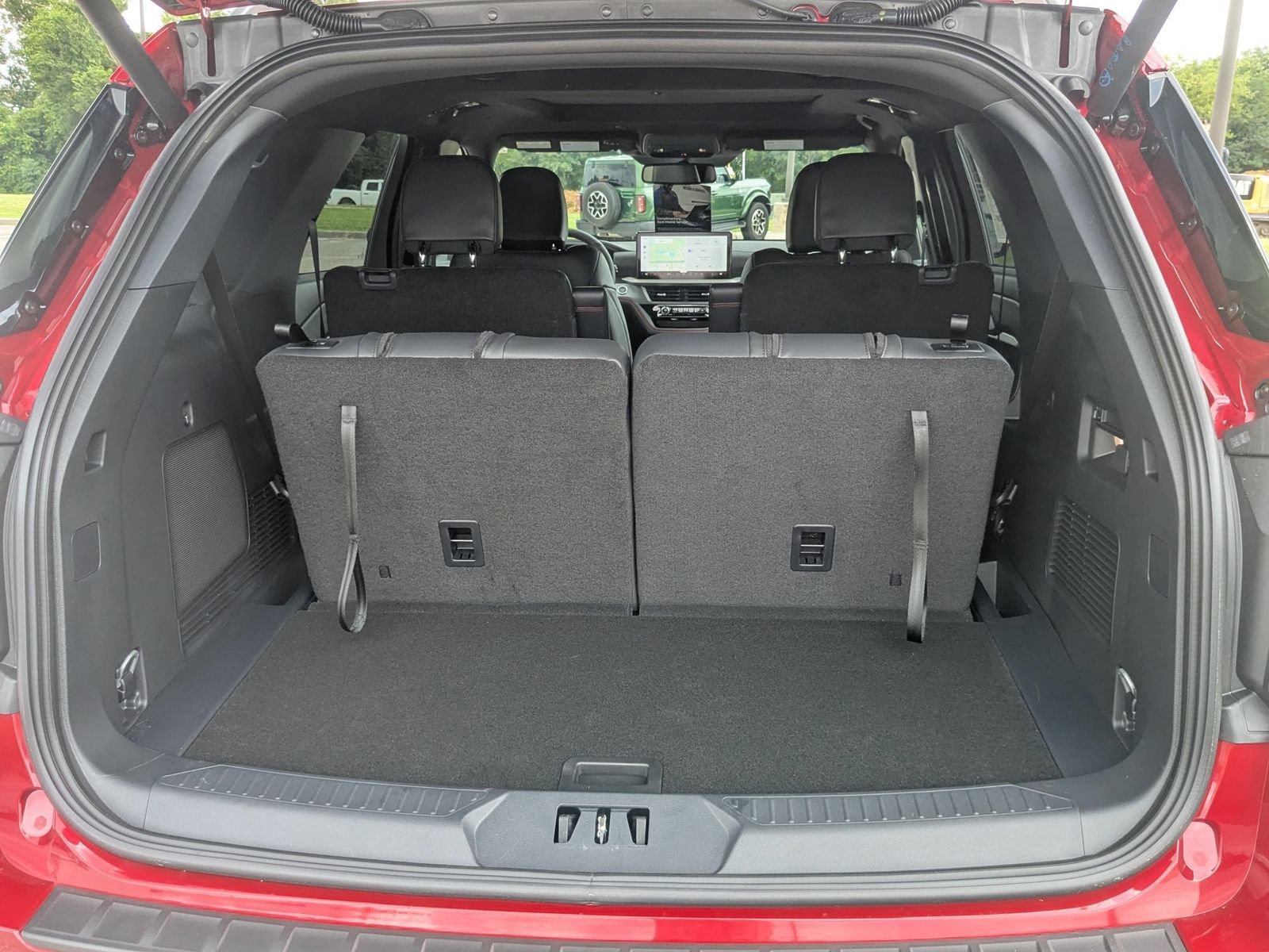 New 2026 Ford Explorer ST-Line w/ ST-Line Street Pack AWD/4WD image 37