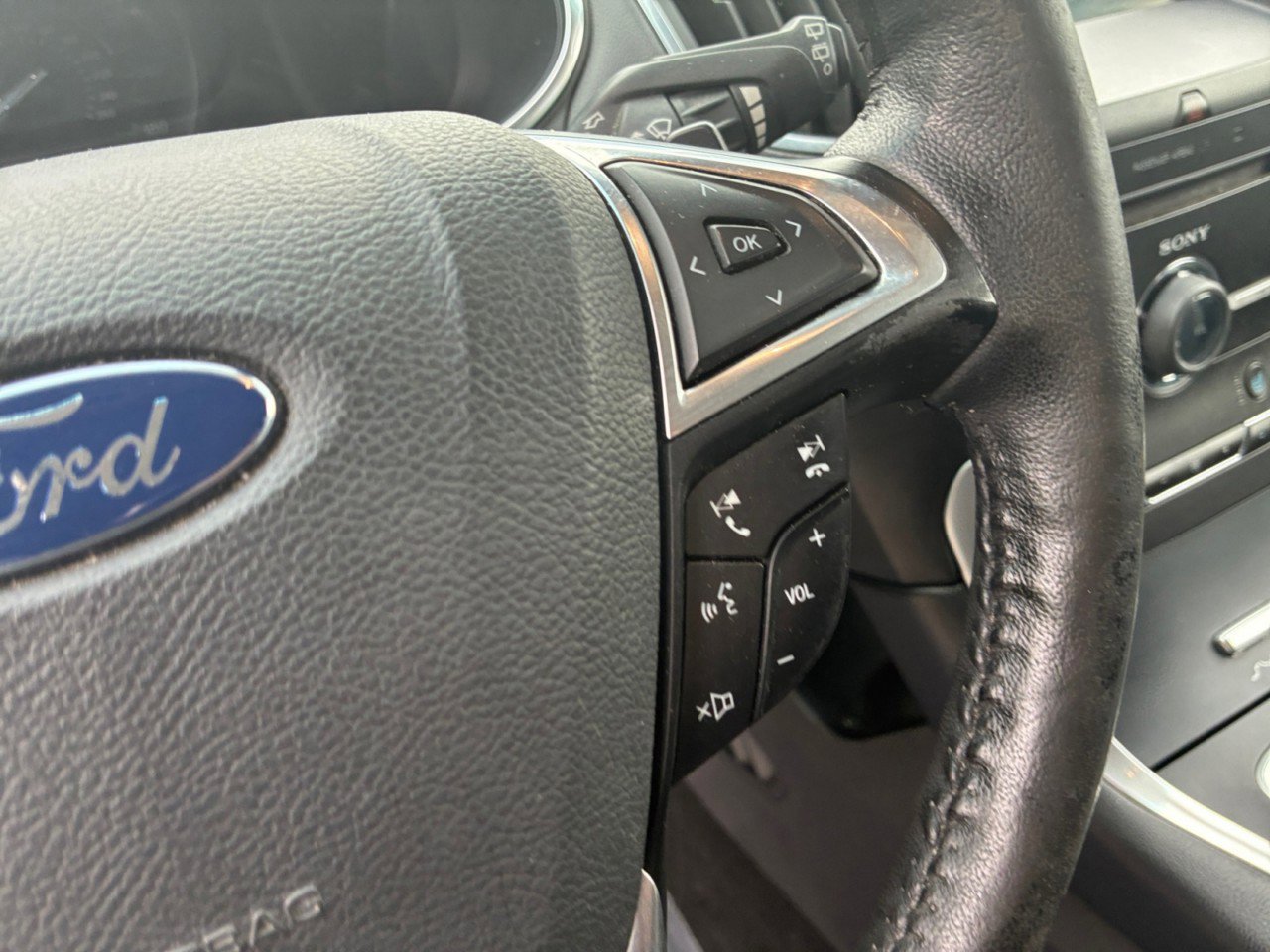 Used 2015 Ford Edge Sport w/ Equipment Group 401A AWD/4WD image 16