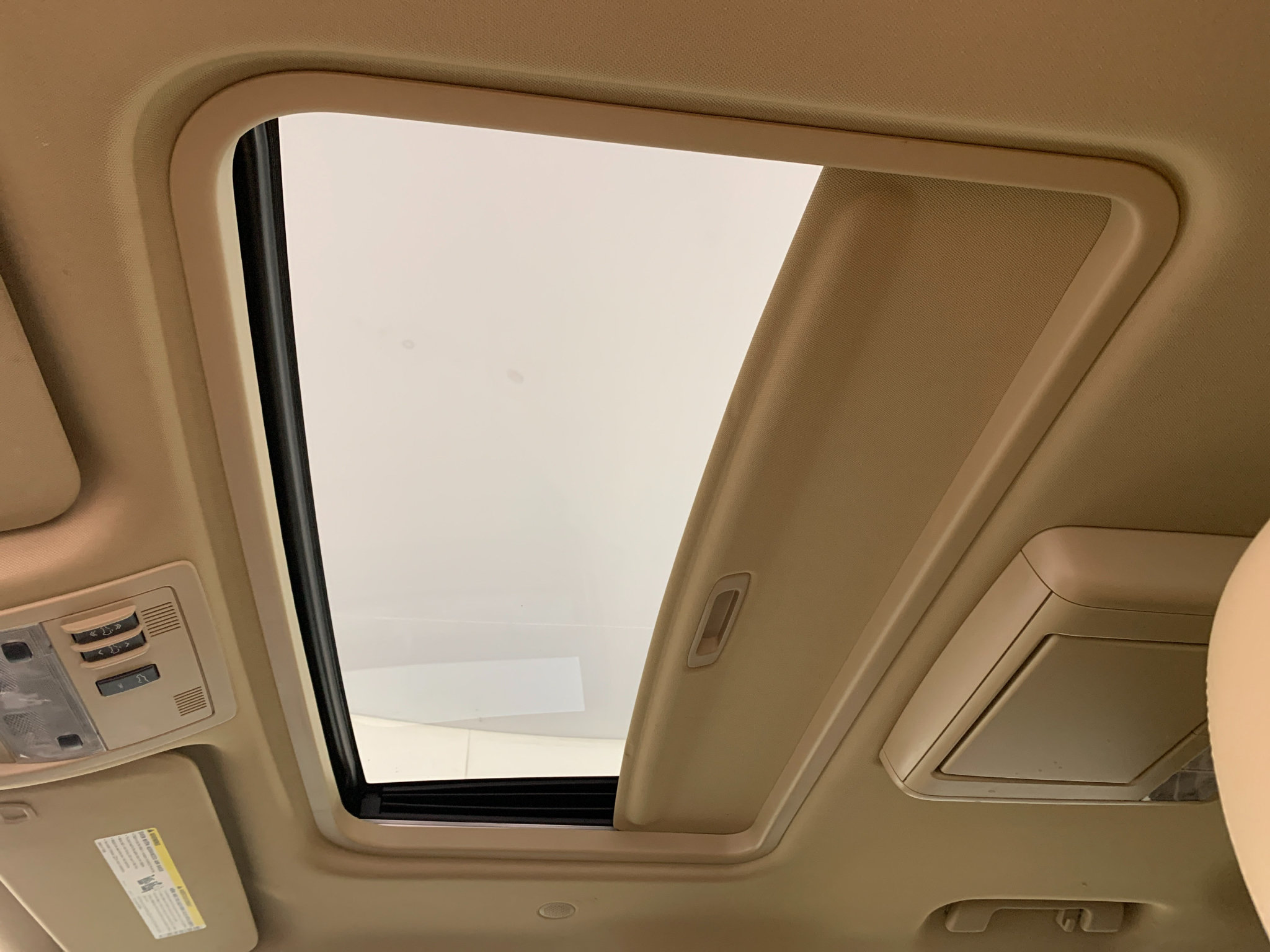 Used 2014 GMC Yukon Denali RWD image 28