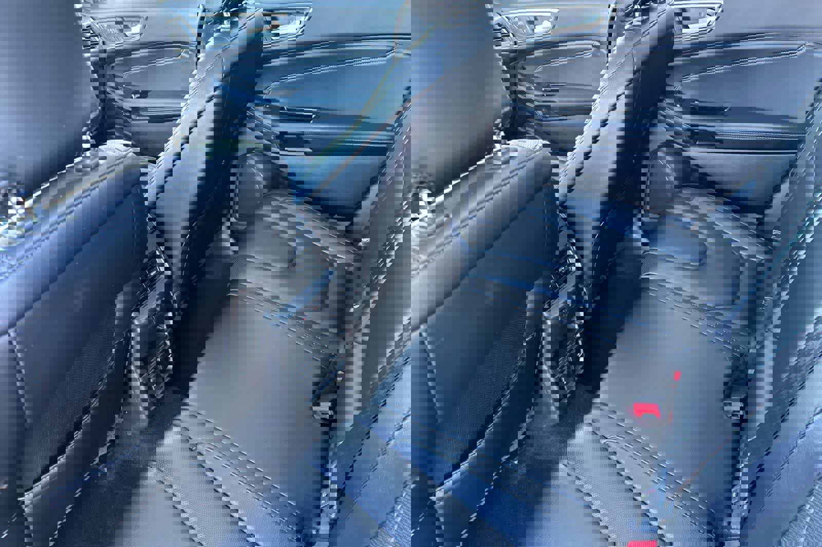 Used 2019 Ford Edge Titanium w/ Equipment Group 301A image 4