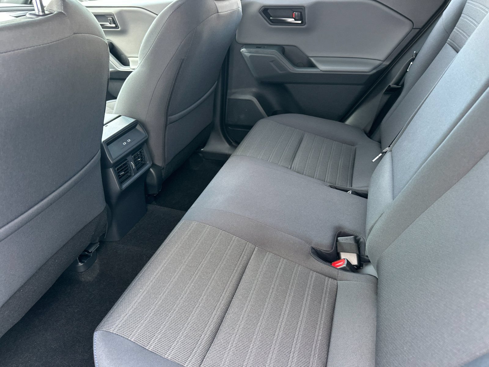 Used 2026 Toyota RAV4 SE w/ Convenience Package AWD/4WD image 14