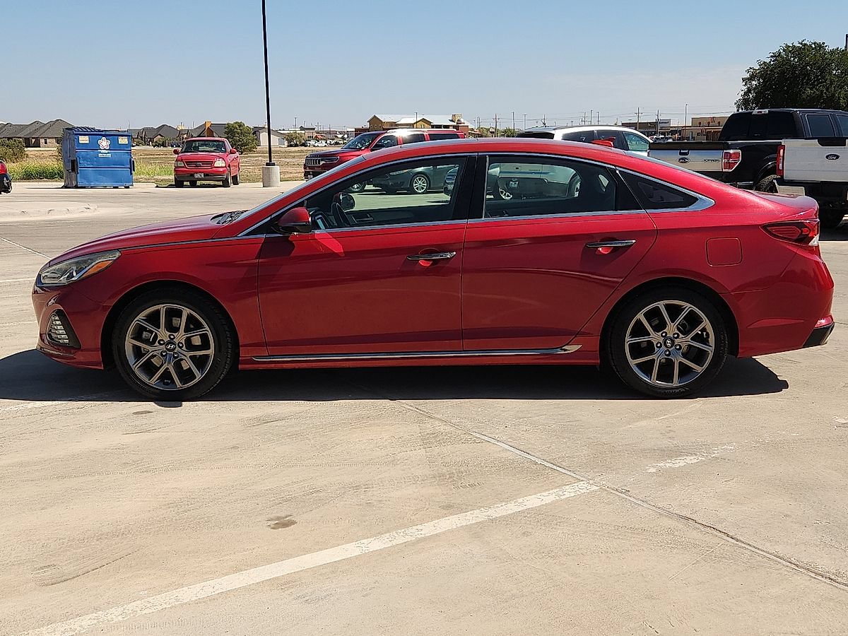 Used 2018 Hyundai Sonata Sport FWD image 2