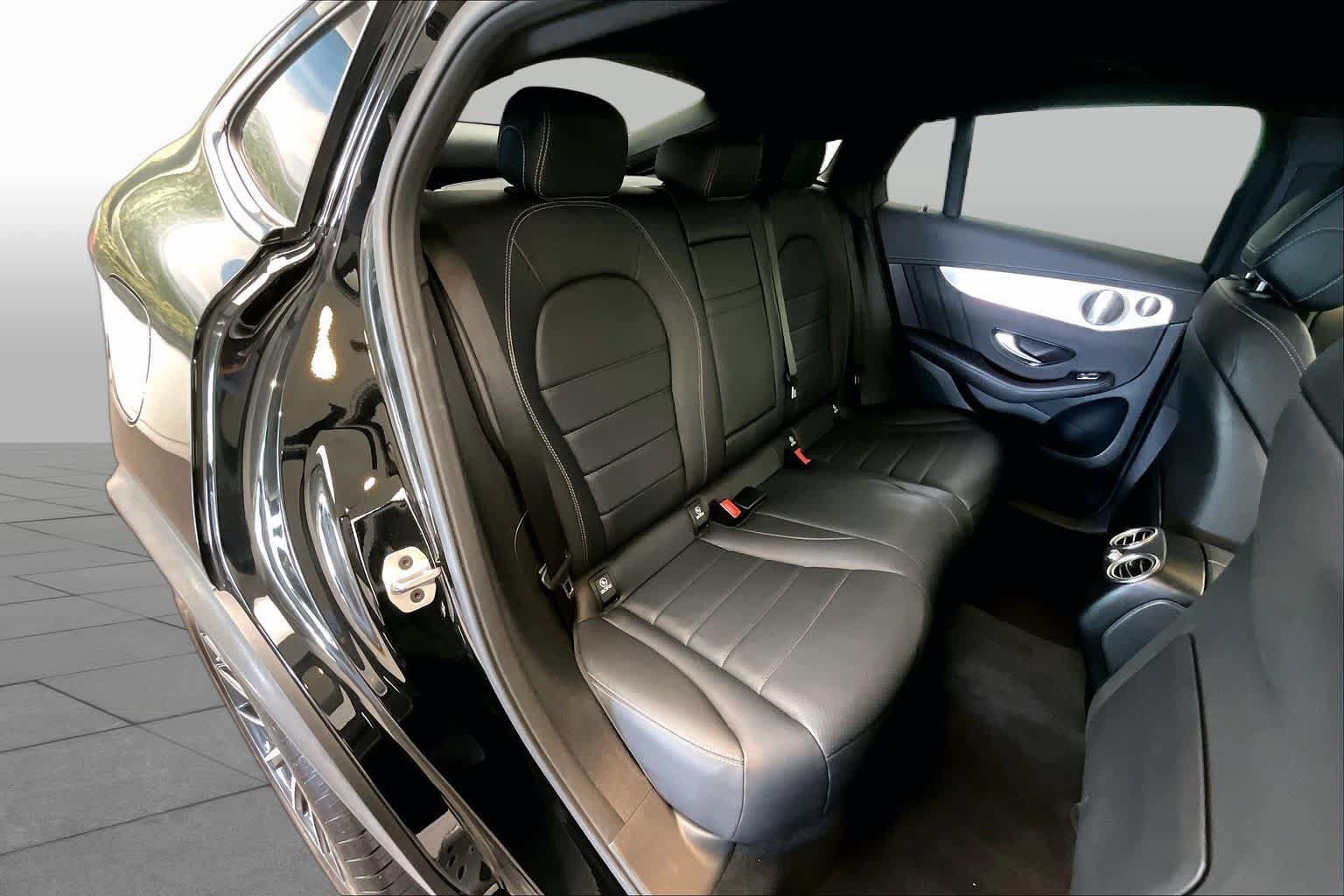 Used 2023 Mercedes-Benz GLC 300 4MATIC Coupe image 20
