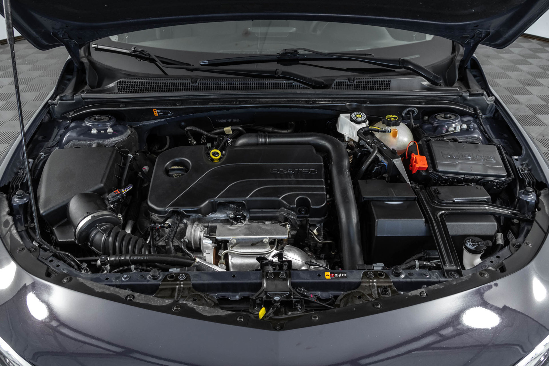 Used 2025 Chevrolet Malibu LT FWD image 46