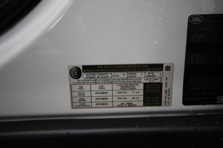 Used 2020 Land Rover Defender 110 SE image 22