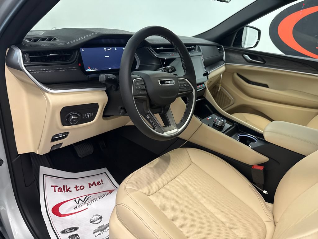 New 2026 Jeep Grand Cherokee L Limited RWD image 10