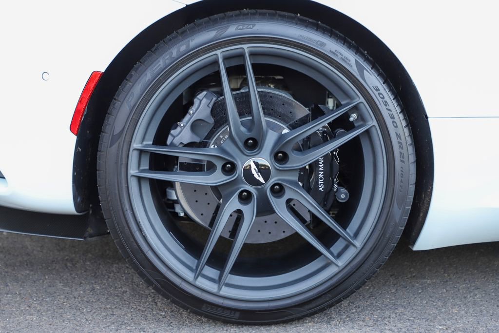 Used 2019 Aston Martin DBS Superleggera RWD image 65