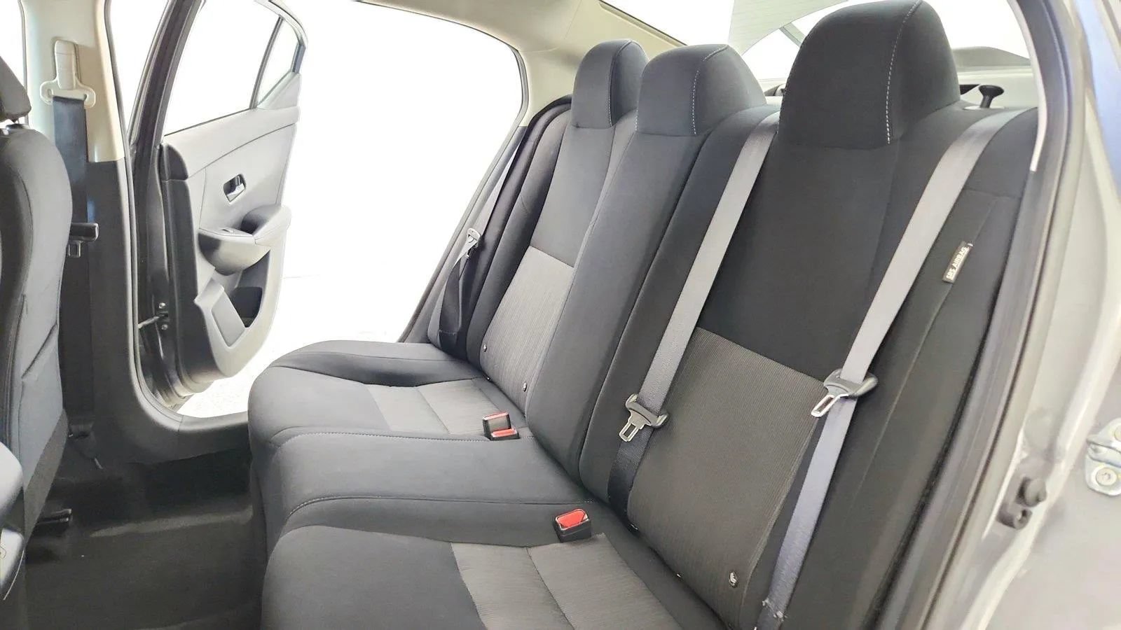 Used 2024 Nissan Sentra SV FWD image 21