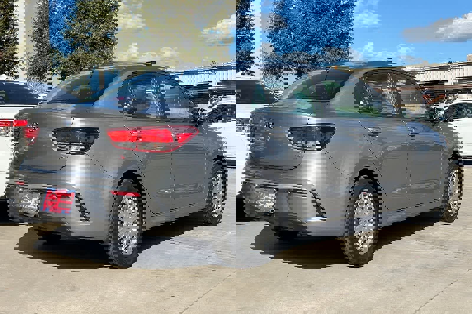 Used 2021 Kia Rio S image 3