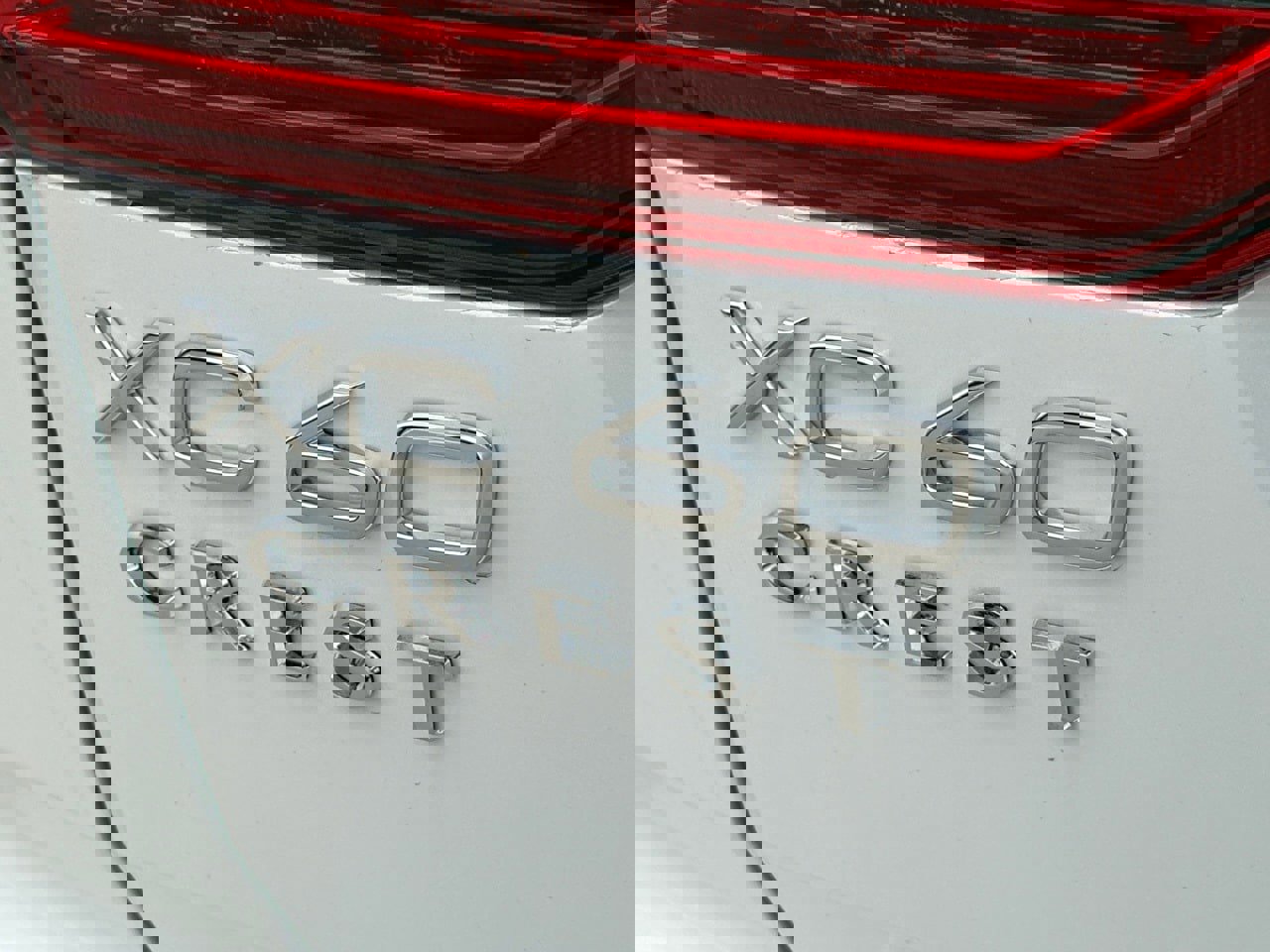 New 2025 Volvo XC60 T8 Plus w/ Protection Package Premier image 8