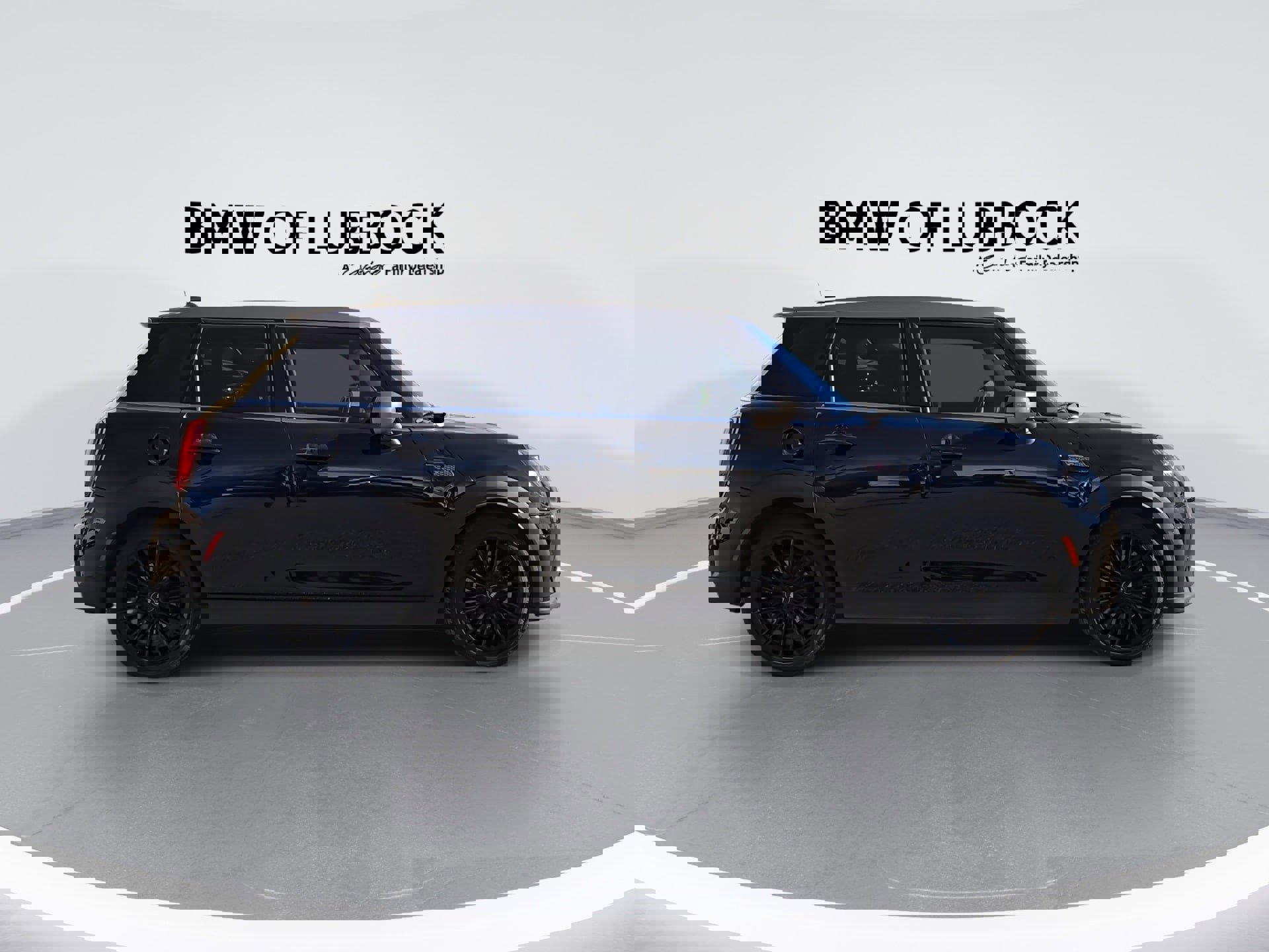 Used 2022 MINI Cooper S w/ Premium Package image 9