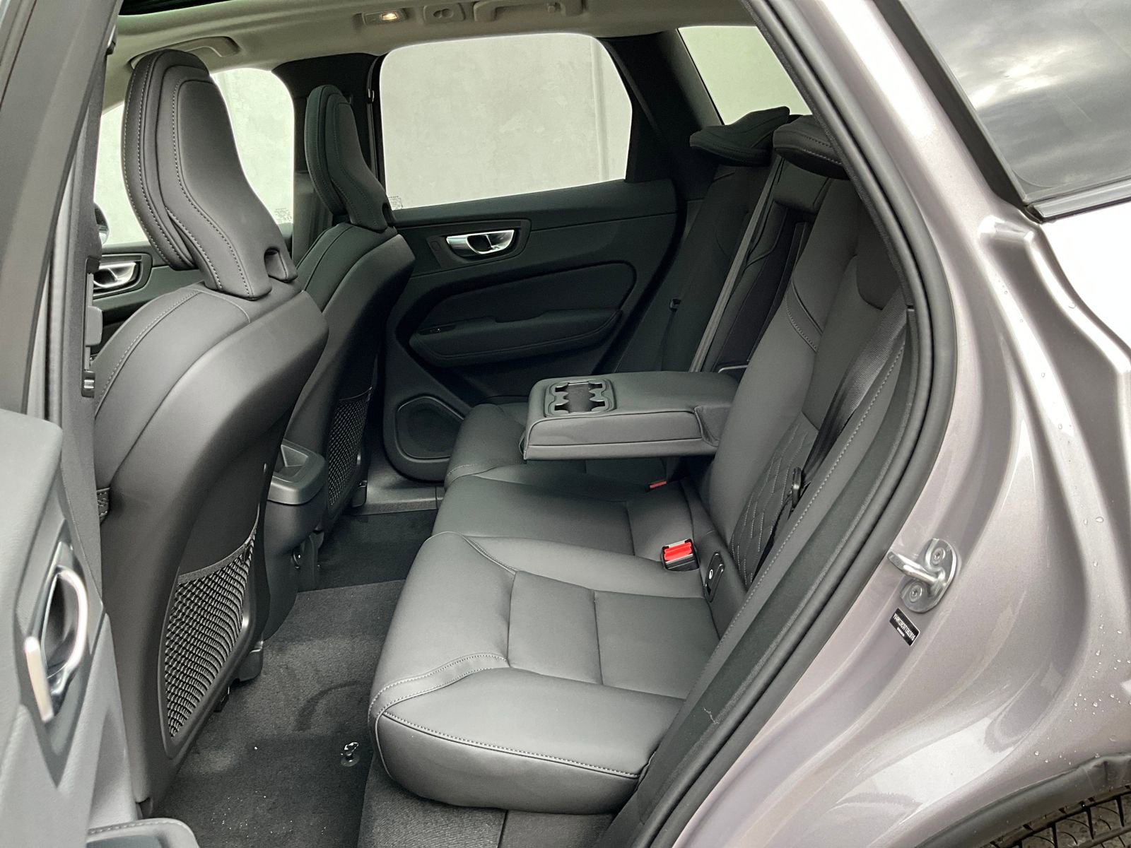 New 2026 Volvo XC60 B5 Plus w/ Protection Package Premier image 30