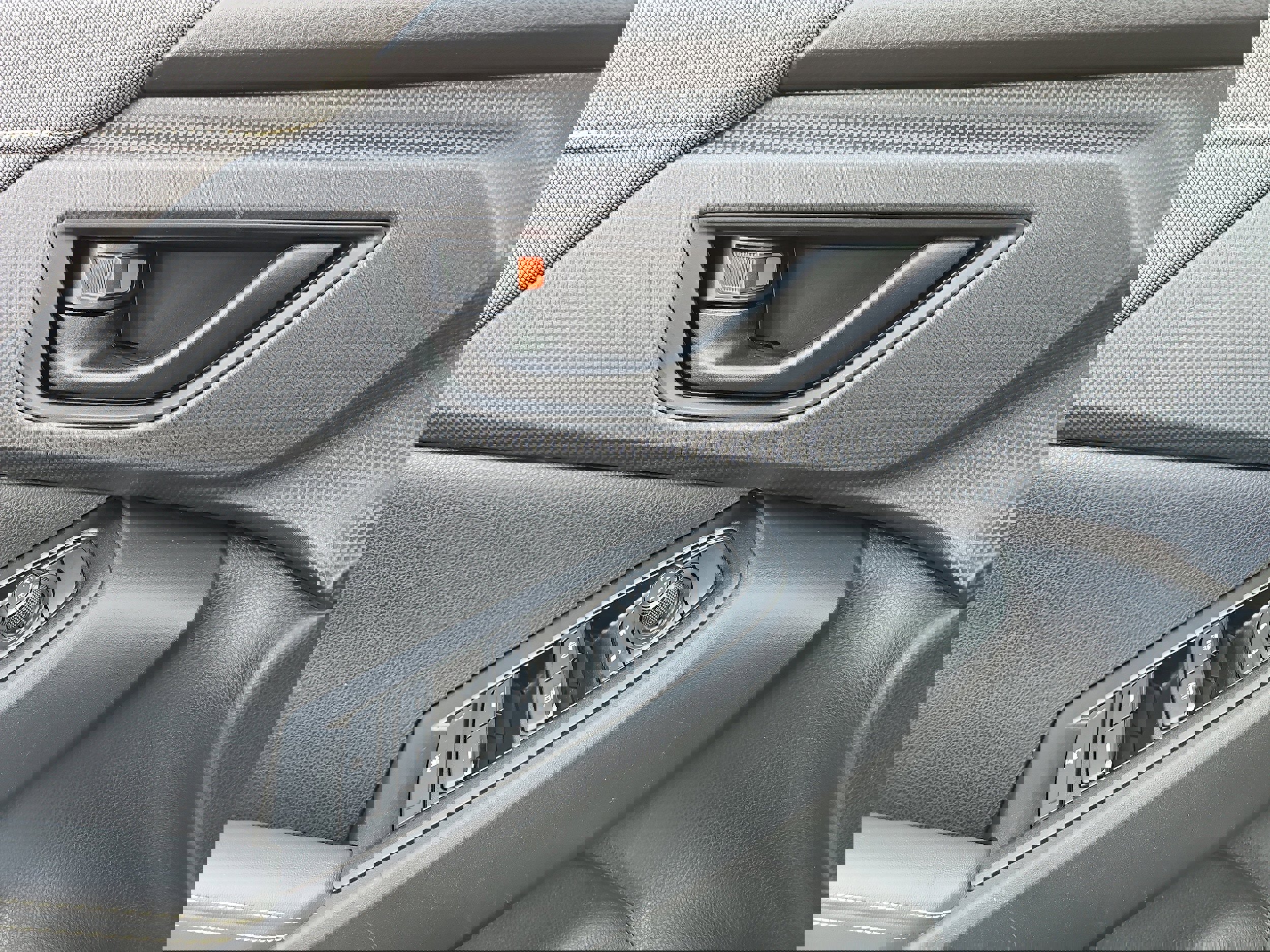 Certified 2025 Subaru Crosstrek 2.5i Sport w/ Crosstrek Mirror Package AWD/4WD image 9