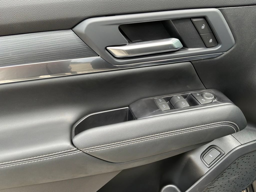 New 2027 GMC Terrain Elevation w/ Elevation Premium Package AWD/4WD image 23