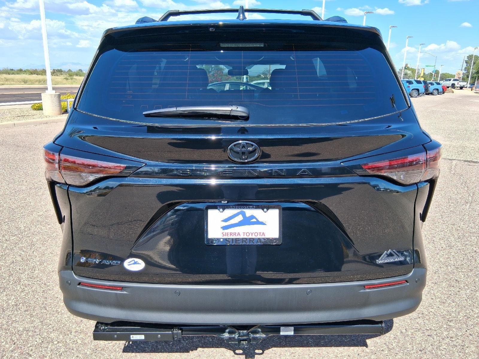 New 2026 Toyota Sienna XLE Woodland Edition AWD/4WD image 4