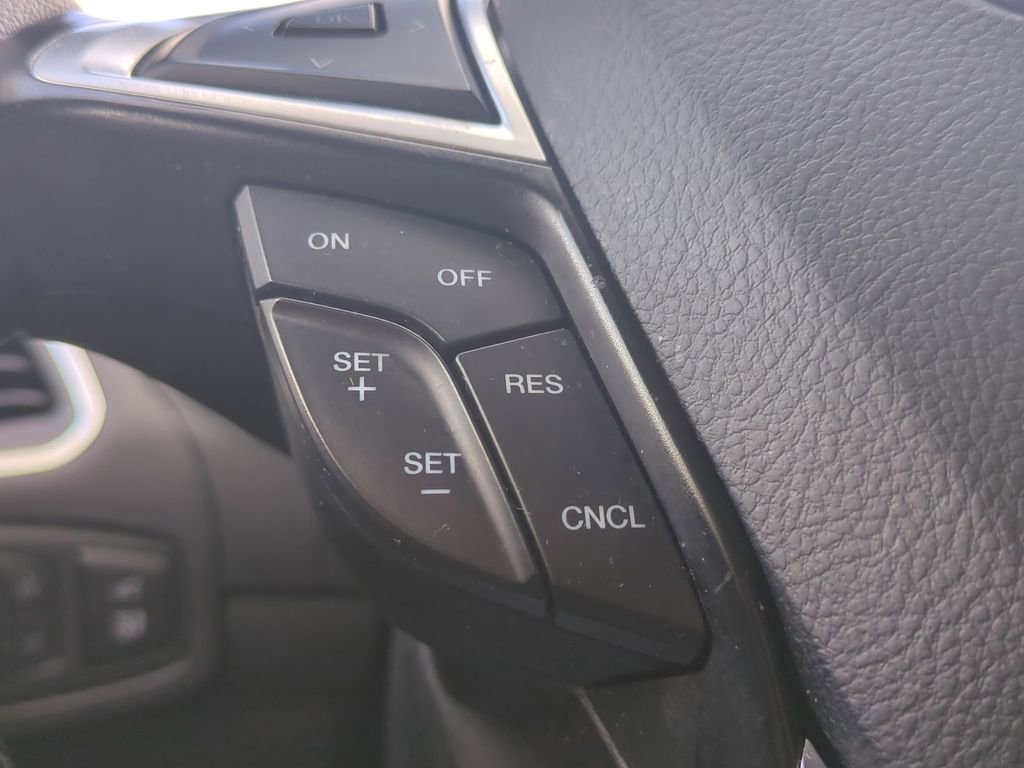 Used 2024 Ford Edge Titanium image 21