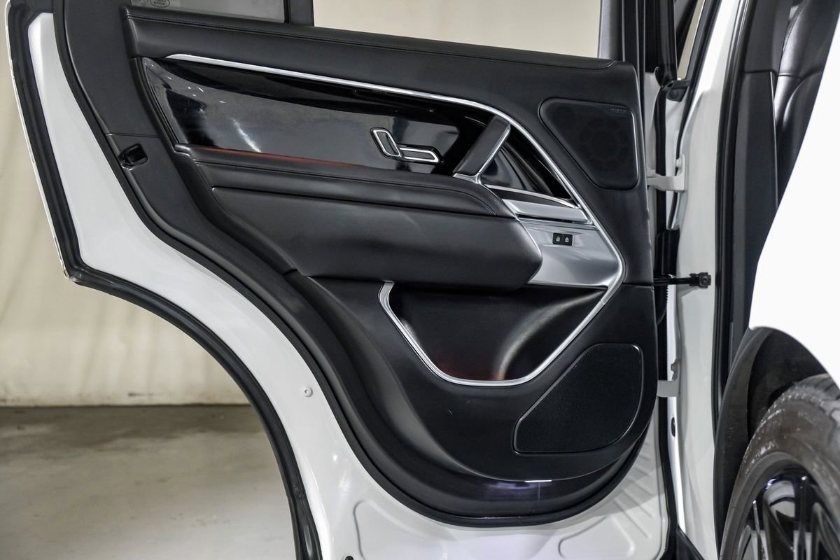 Used 2024 Land Rover Range Rover SE image 33