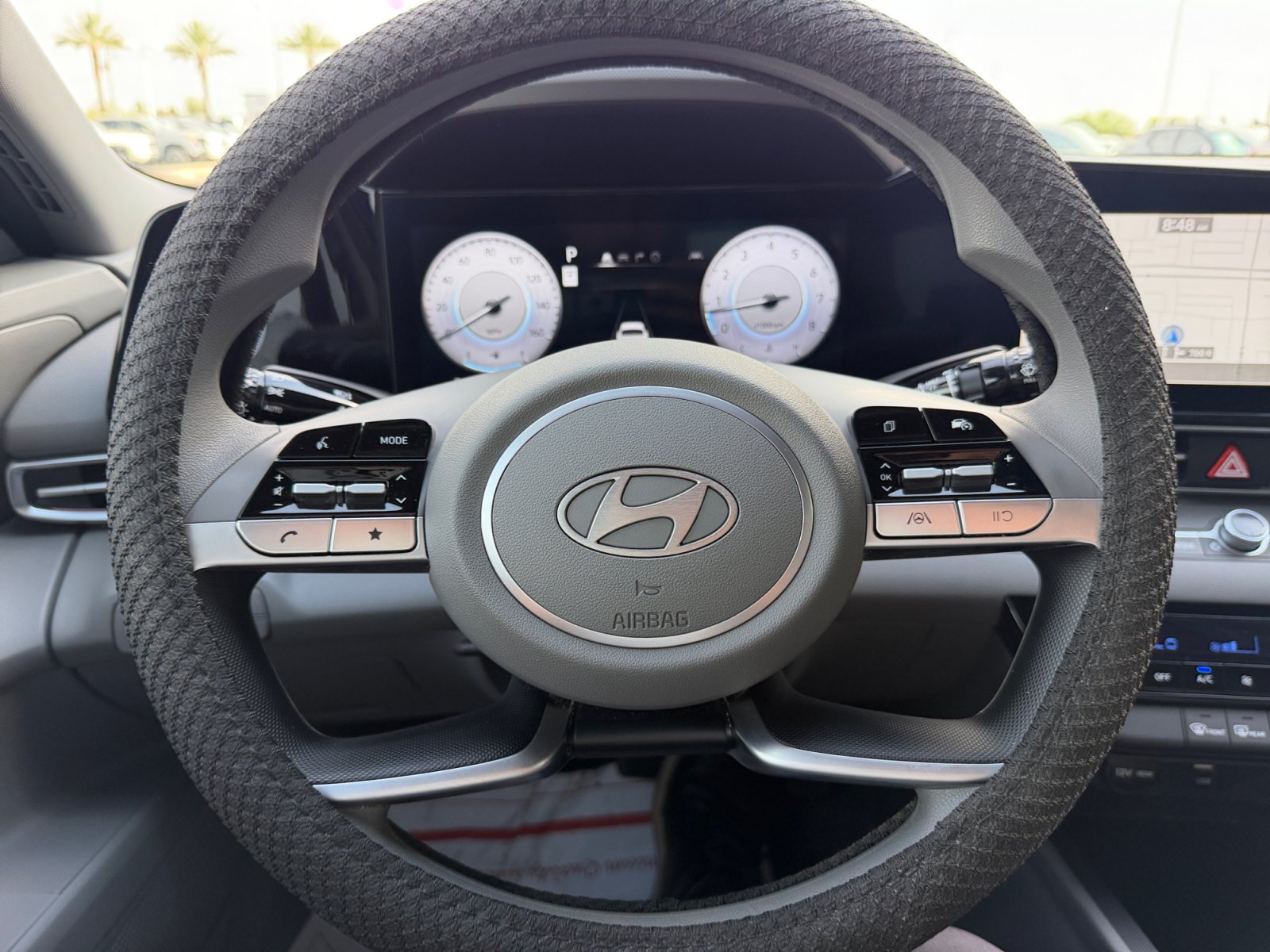 Used 2024 Hyundai Elantra SEL FWD image 9