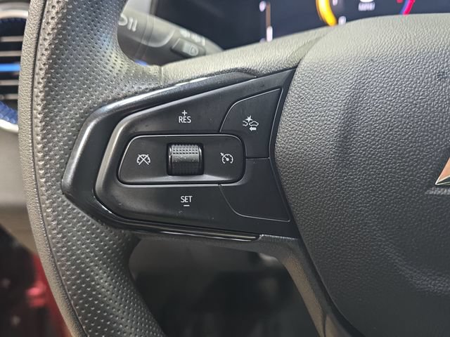 Used 2025 Chevrolet Trax LT FWD image 18