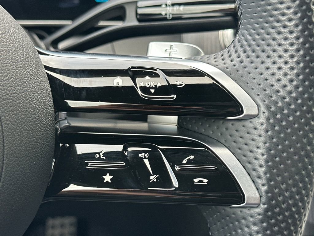 Certified 2025 Mercedes-Benz GLC 300 4MATIC image 22