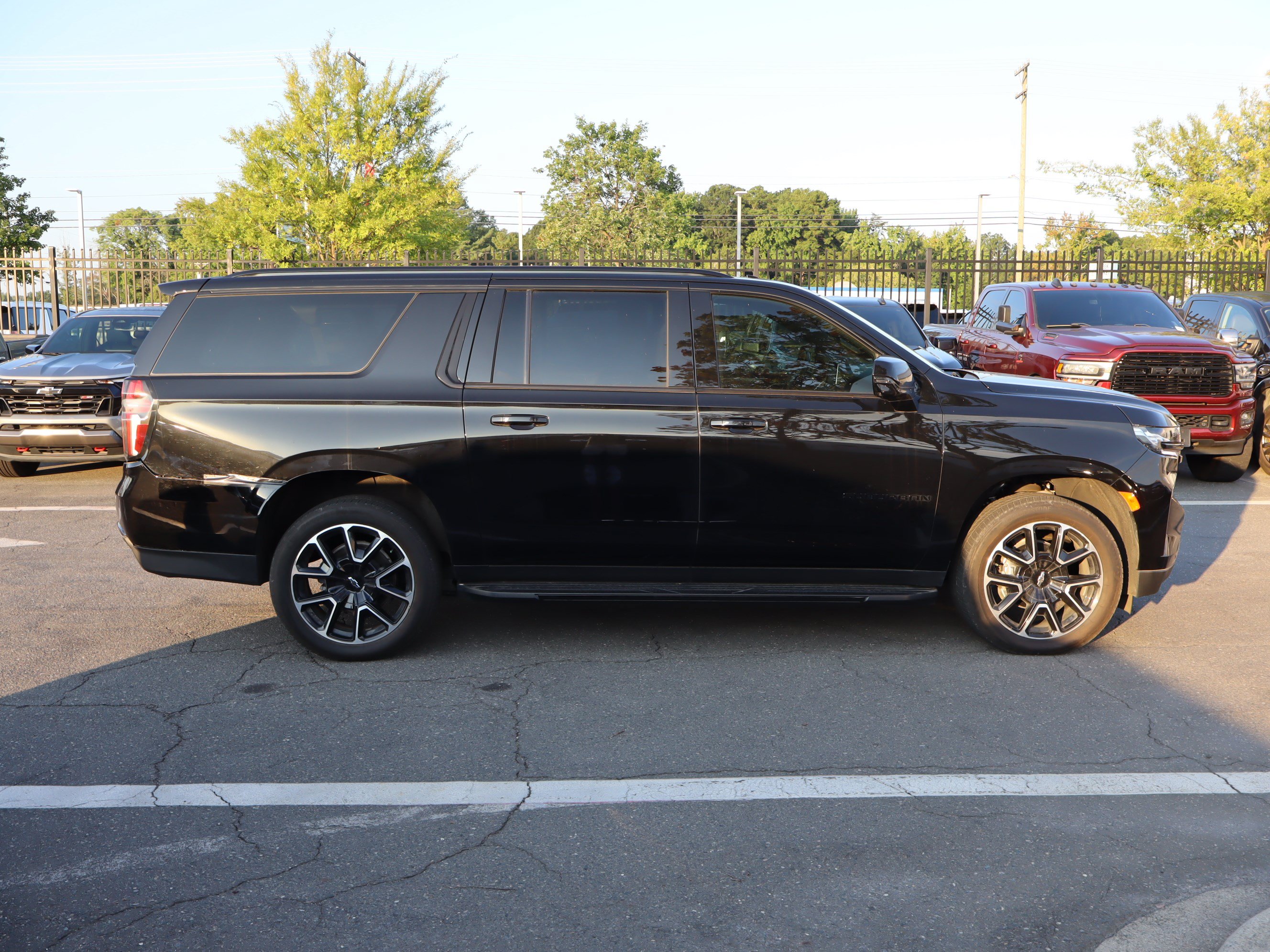 Used 2024 Chevrolet Suburban RST w/ Luxury Package AWD/4WD image 22