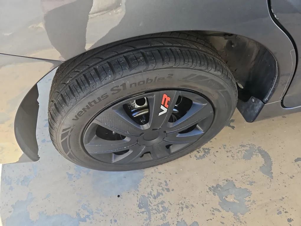 Used 2011 Toyota Matrix image 33