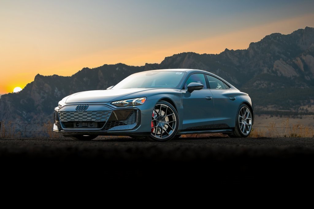 New 2025 Audi RS e-tron GT performance