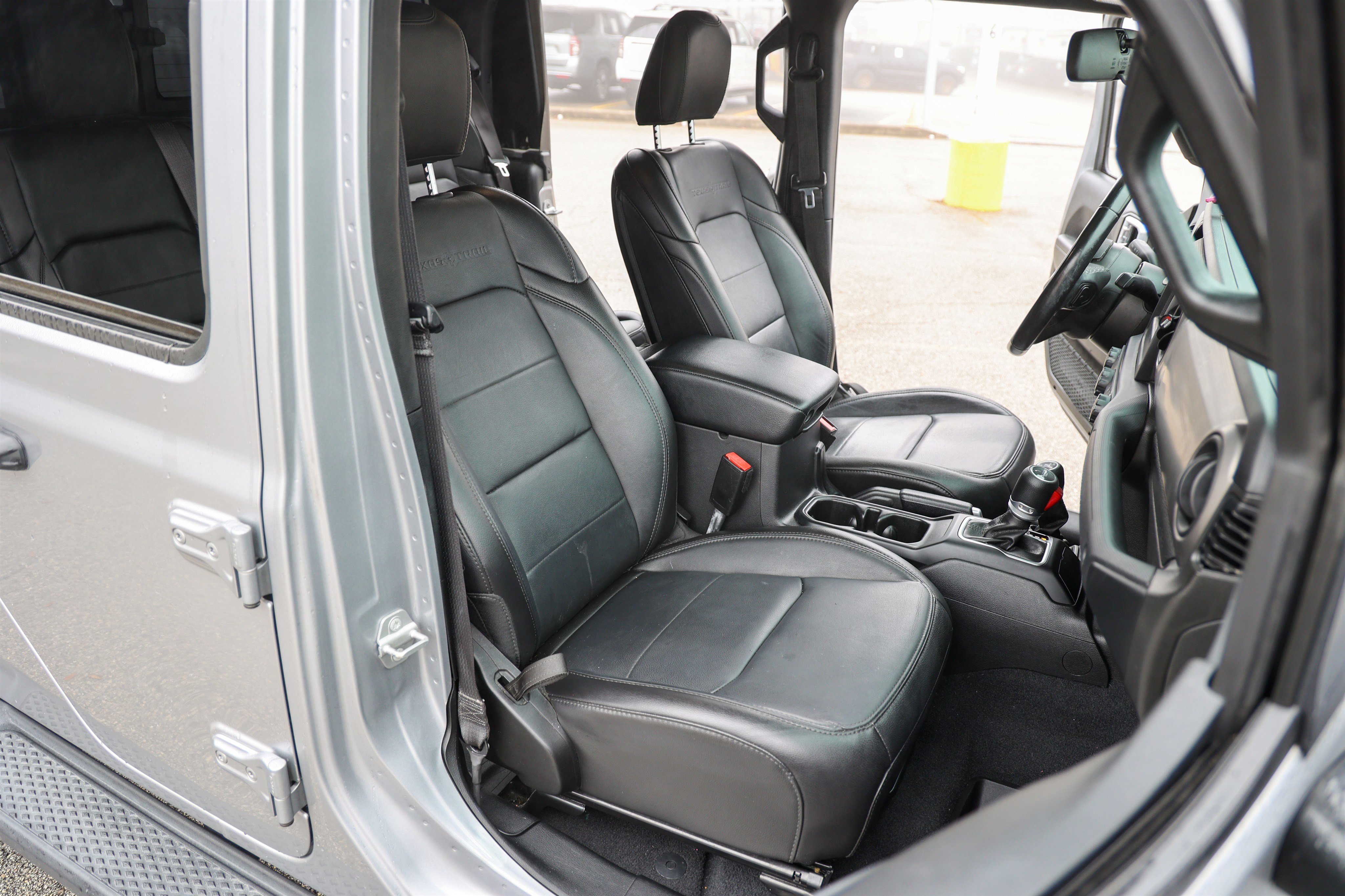 Used 2021 Jeep Gladiator Sport image 36