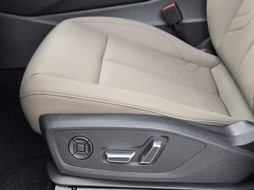 New 2026 Audi Q3 quattro 2.0T AWD/4WD image 30