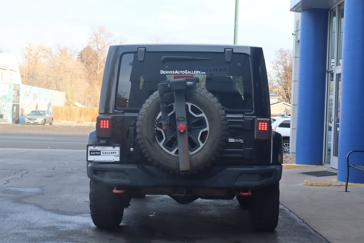 Used 2015 Jeep Wrangler Rubicon AWD/4WD image 4