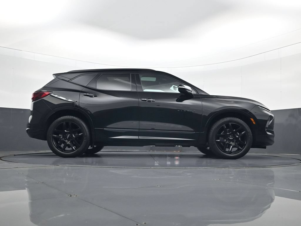 Used 2025 Chevrolet Blazer RS w/ Driver Confidence II Package AWD/4WD image 24