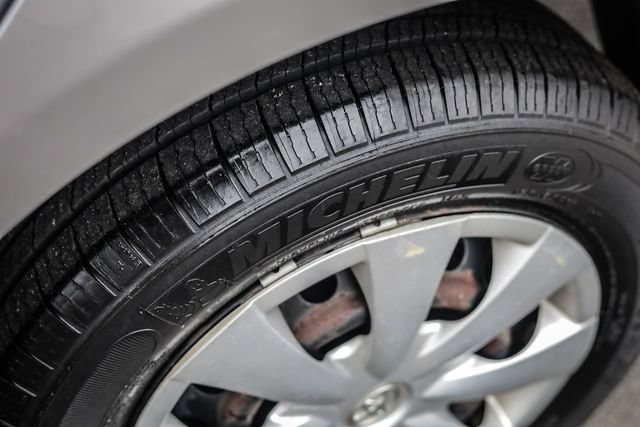 Used 2010 Toyota Corolla LE FWD image 14