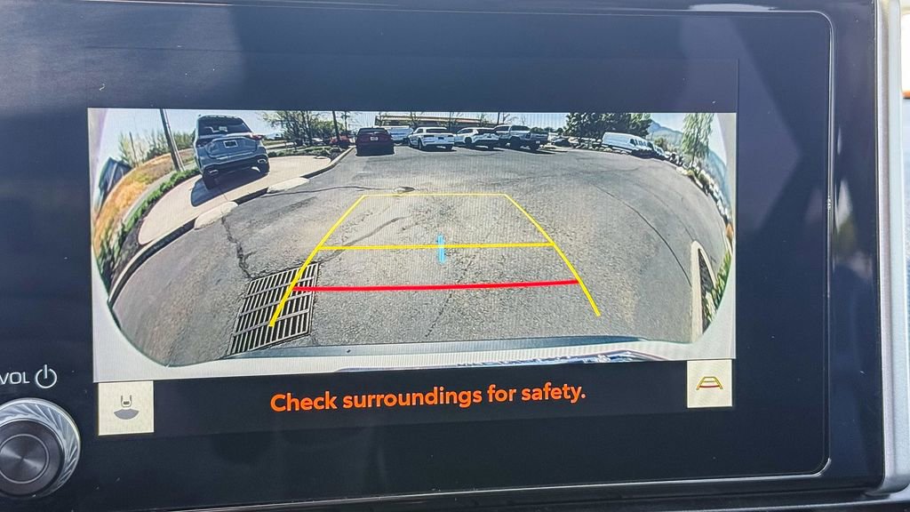 Used 2025 Toyota RAV4 XLE AWD/4WD image 25