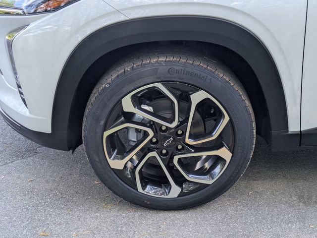 New 2026 Chevrolet Trax RS w/ Sunroof Package FWD image 7