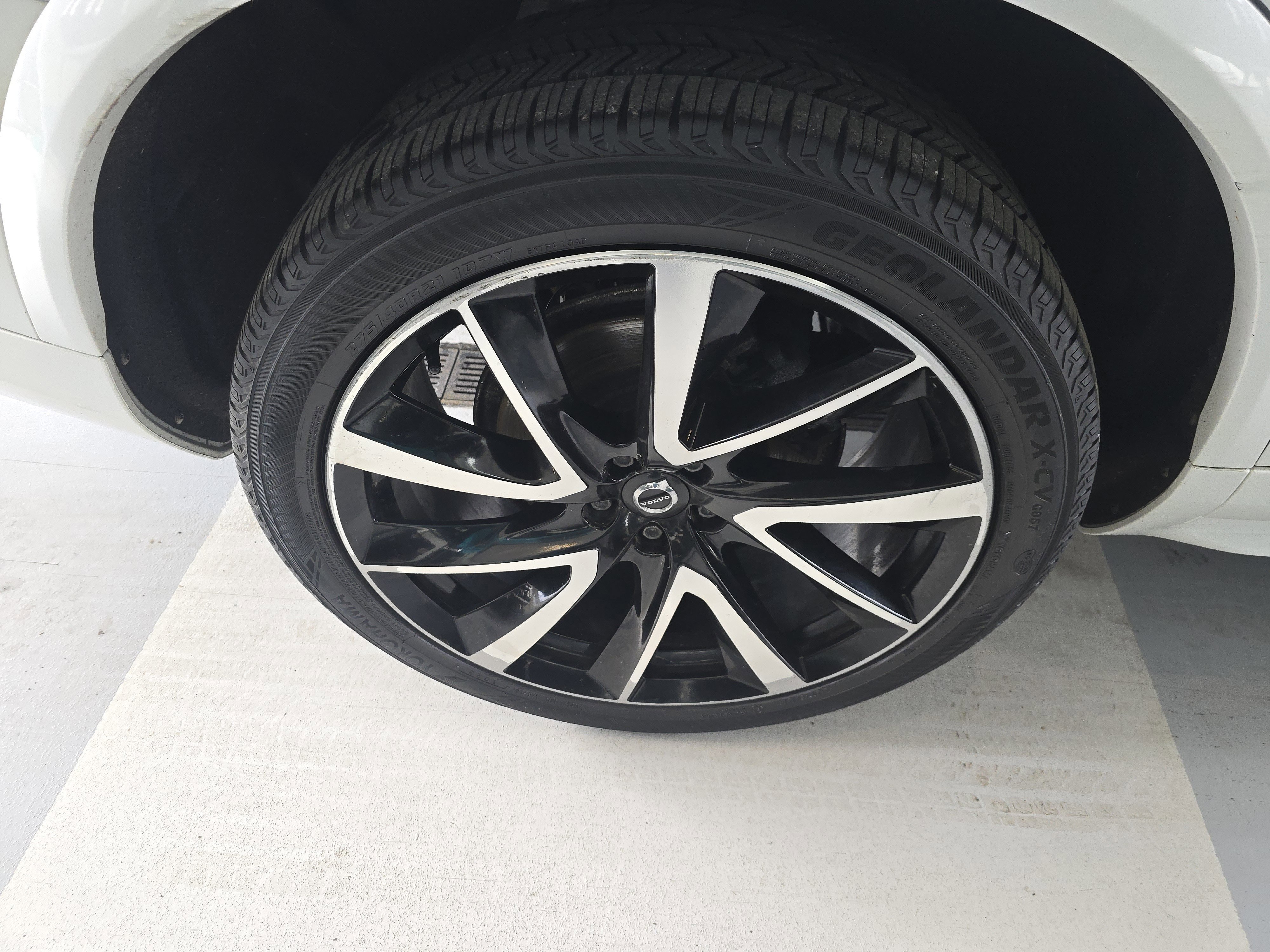 Used 2021 Volvo XC90 T6 Momentum image 11