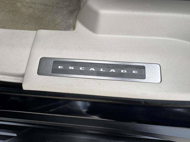 Used 2021 Cadillac Escalade Premium Luxury Platinum AWD/4WD image 49