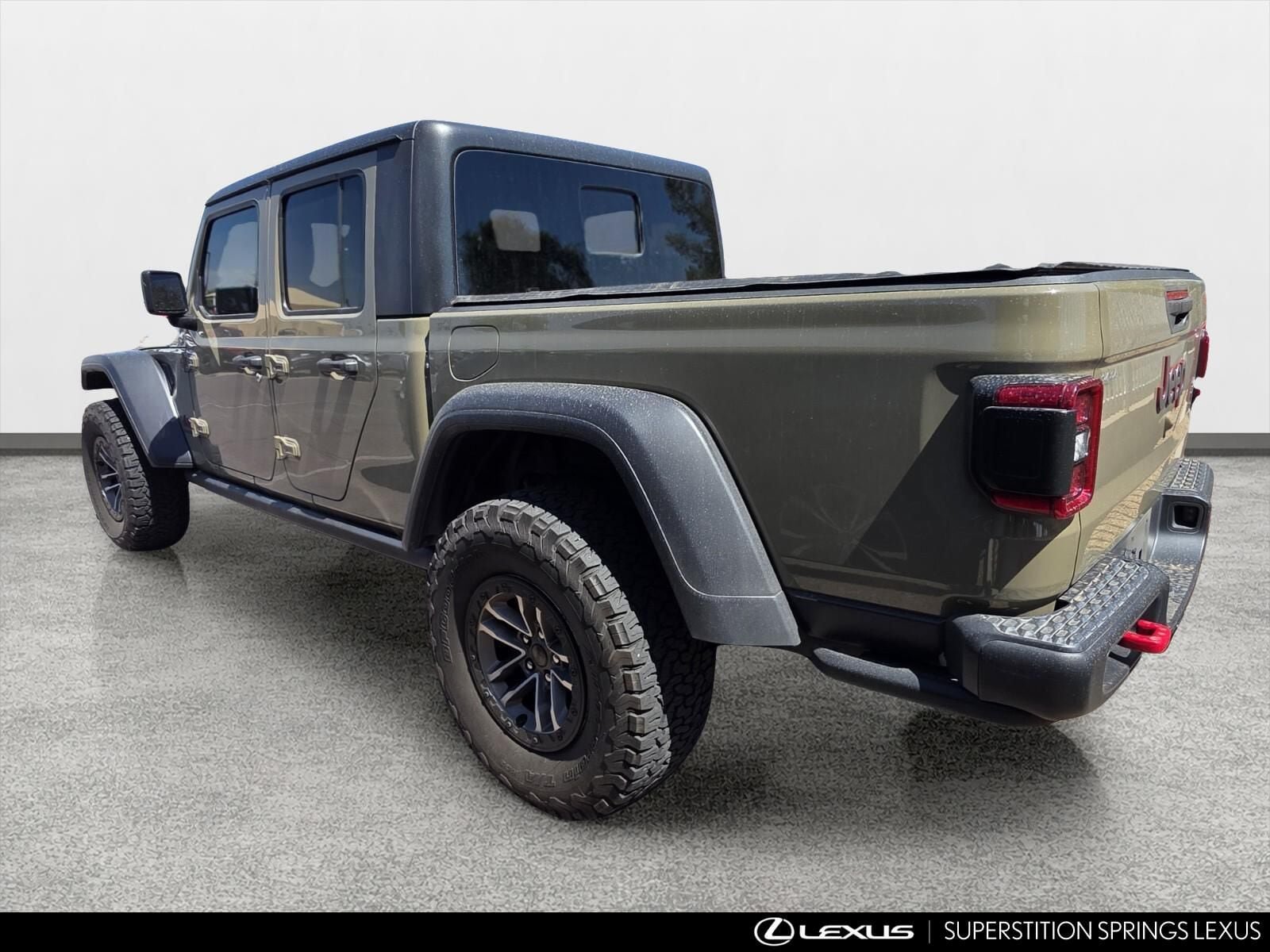 Used 2020 Jeep Gladiator Rubicon AWD/4WD image 4