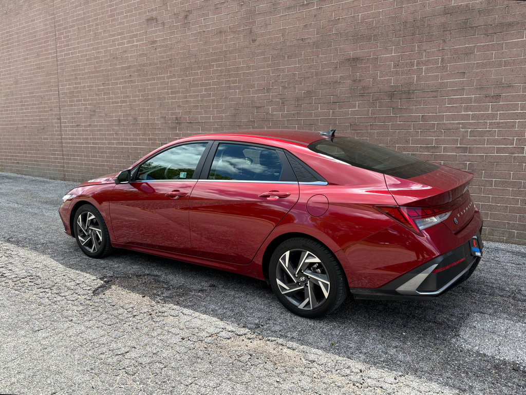 Used 2024 Hyundai Elantra Limited FWD image 3