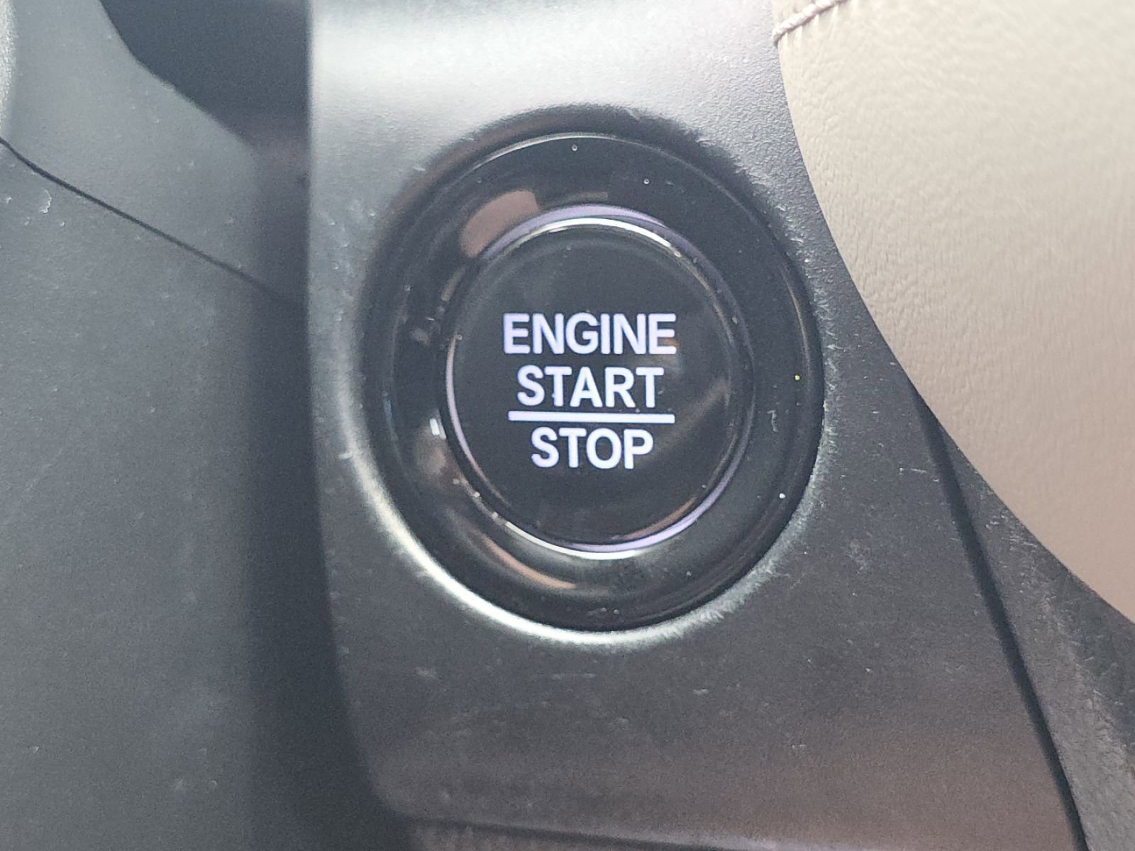 Used 2023 Honda HR-V LX image 11