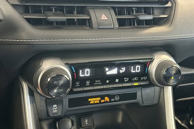 Certified 2021 Toyota RAV4 LE w/ Carpet Mat Package (TMS) AWD/4WD image 25