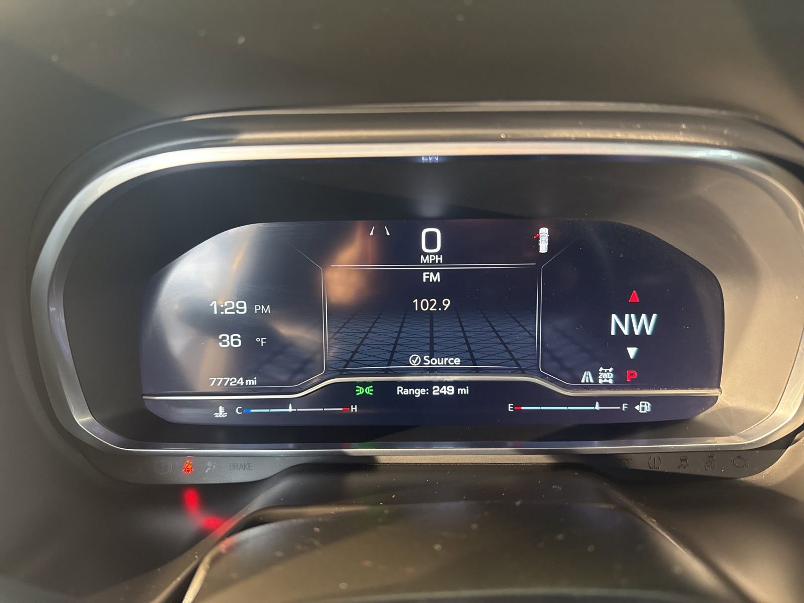 Used 2023 GMC Yukon SLT image 29