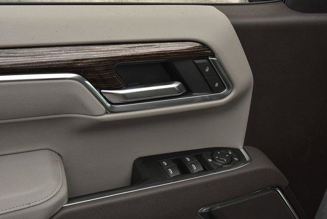 New 2025 GMC Sierra 1500 SLE w/ Preferred Package image 16