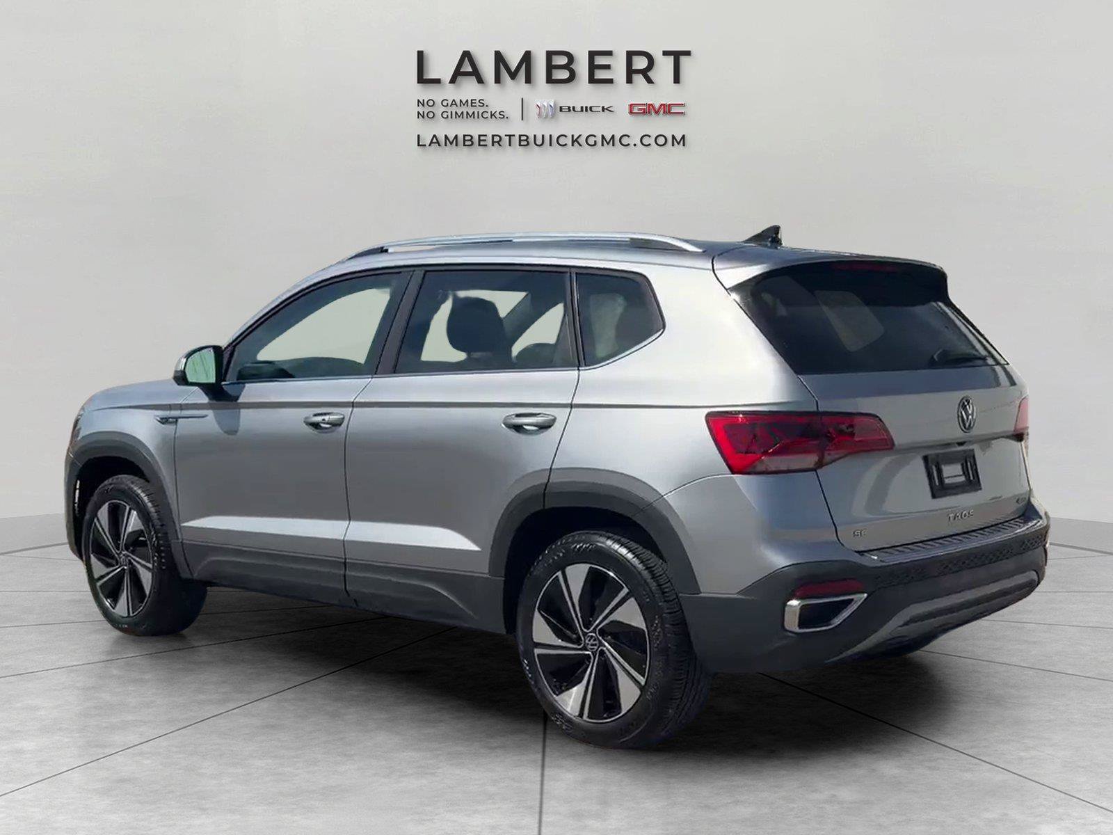 Used 2024 Volkswagen Taos SE AWD/4WD image 3