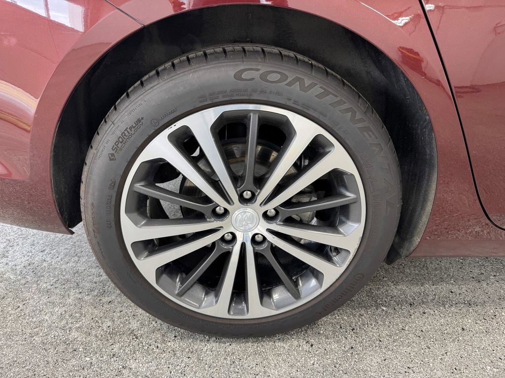 Used 2019 Buick Regal Essence w/ Driver Confidence Package I FWD image 23