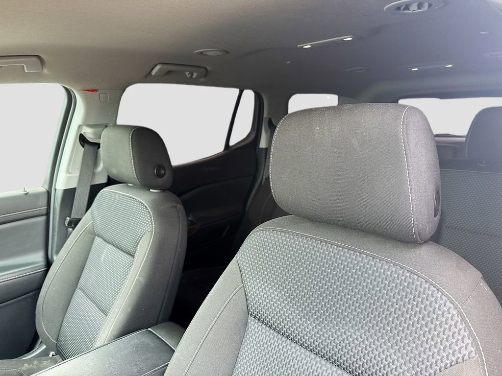 Used 2023 GMC Acadia SLE w/ Driver Convenience Package FWD image 11