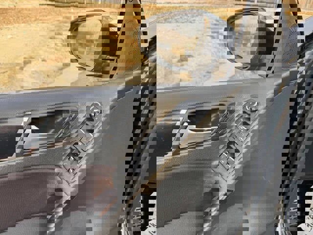 Used 2011 Volkswagen Golf 4-Door image 37