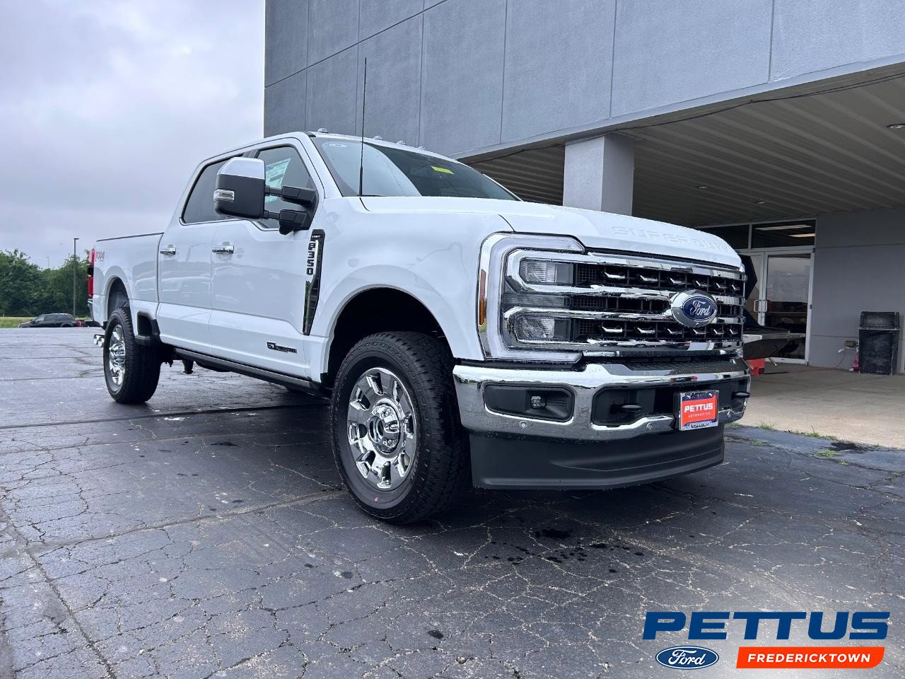 New 2025 Ford F350 Lariat w/ Lariat Ultimate Package