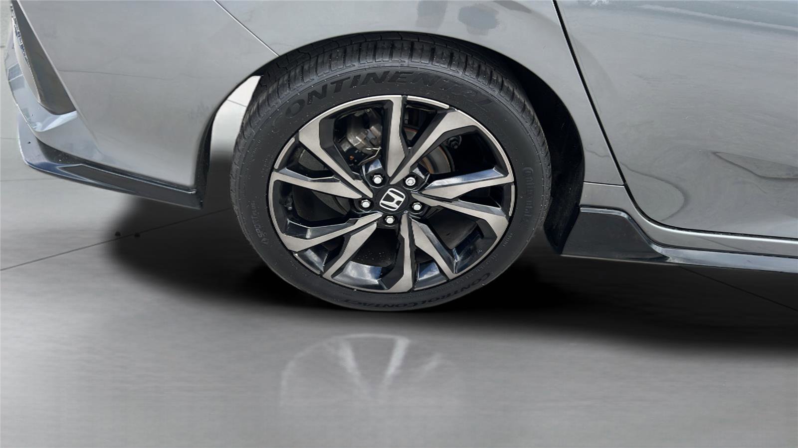 Used 2018 Honda Civic Sport image 19