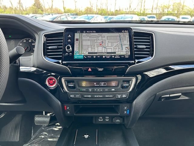 New 2026 Honda Ridgeline Black Edition image 16