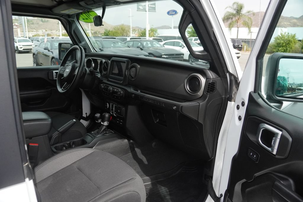 Certified 2022 Jeep Wrangler Sport AWD/4WD image 35